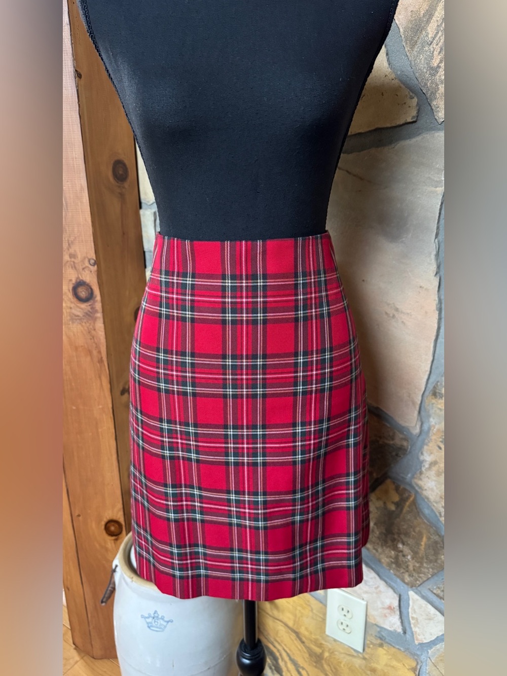 TALBOTS Classic Tartan Plaid Holiday Lined Skirt Machine Washable Side Zip (4P) - Picture 3 of 17